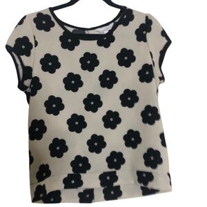 Charming Charlies Floral Top With Open Slit Back Size Medium